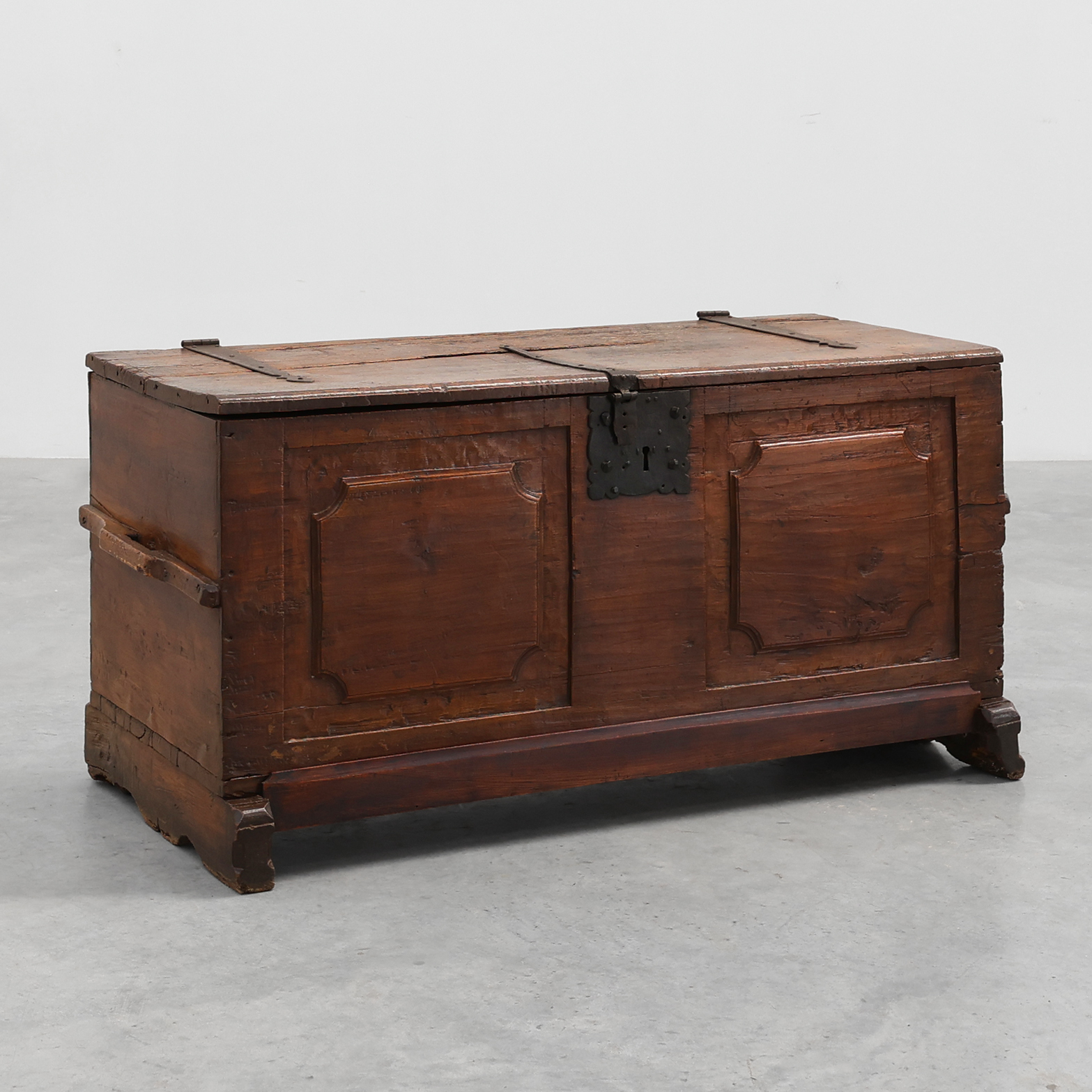 Flemish Oak Blanket Chest with panelled front and iron lock, dated 1825-img